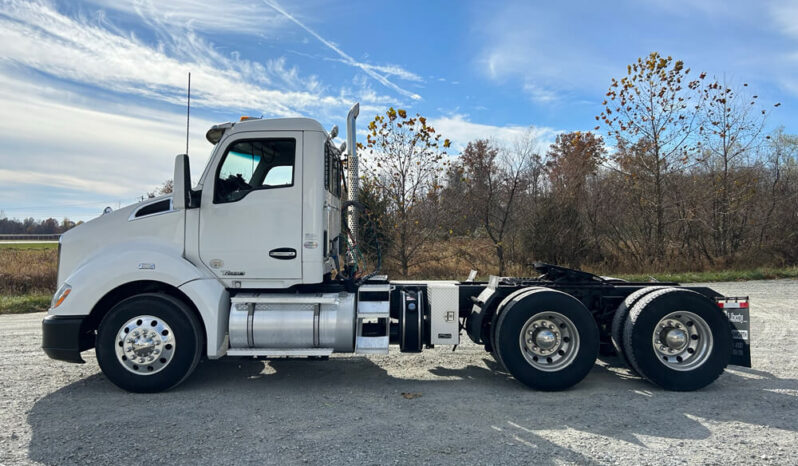 2014 KENWORTH T680 DAYCAB full