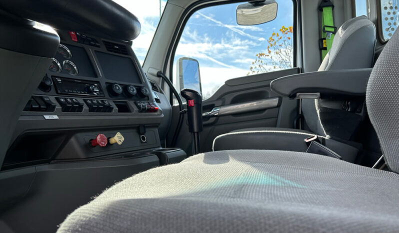 2014 KENWORTH T680 DAYCAB full