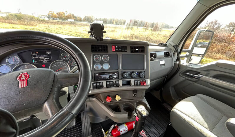 2014 KENWORTH T680 DAYCAB full