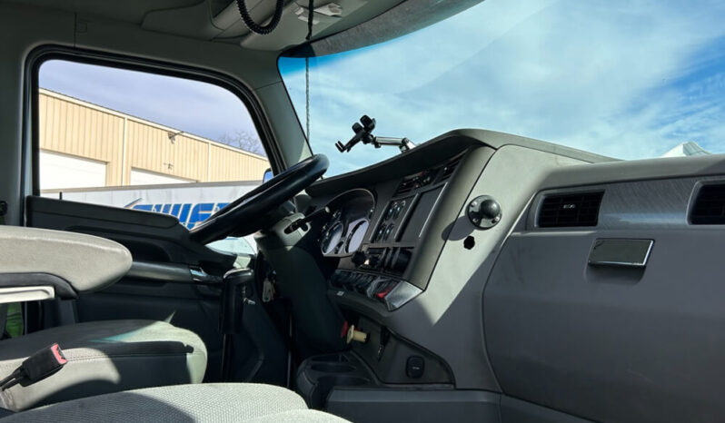 2014 KENWORTH T680 DAYCAB full