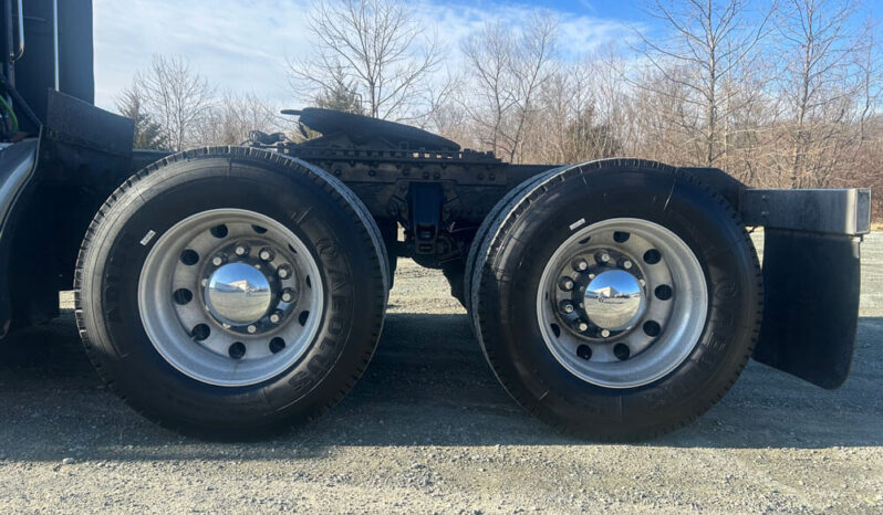 2014 KENWORTH T680 W/ 221K MILES ON CERTIFIED OVERHAUL full
