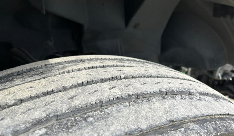 2008 VOLVO VNL64T730 W/ZERO MILES ON REMAN ENGINE full