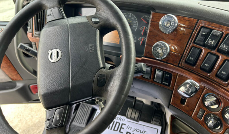 2008 VOLVO VNL64T730 W/ZERO MILES ON REMAN ENGINE full