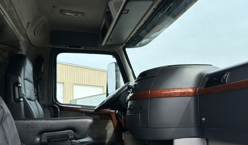 2008 VOLVO VNL64T730 W/ZERO MILES ON REMAN ENGINE full