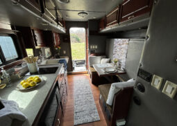 2008 VOLVO VNL64T730 W/ZERO MILES ON REMAN ENGINE full