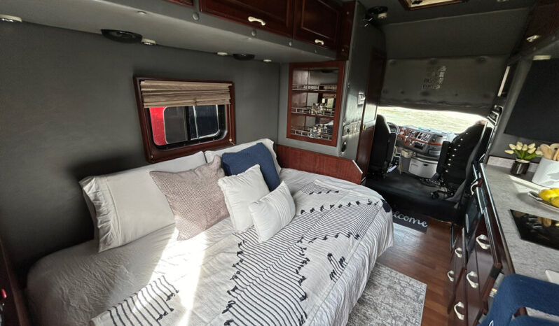 2008 VOLVO VNL64T730 W/ZERO MILES ON REMAN ENGINE full