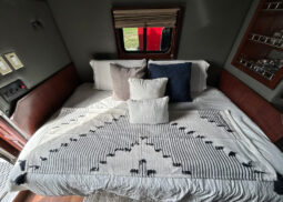 2008 VOLVO VNL64T730 W/ZERO MILES ON REMAN ENGINE full