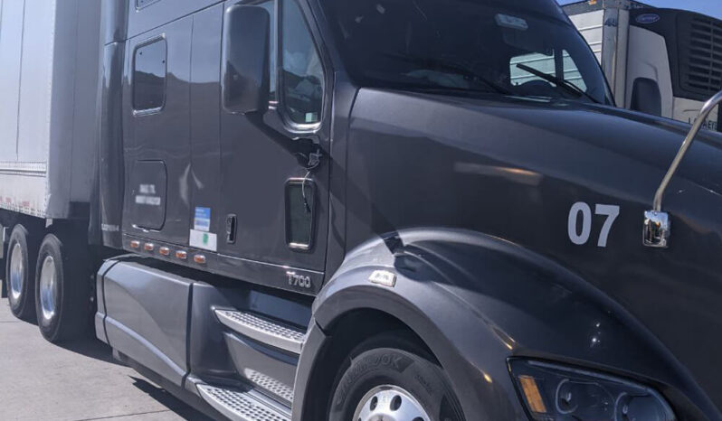 2013 KENWORTH T700 W/SLEEPER & 1999 WABASH TRAILER full