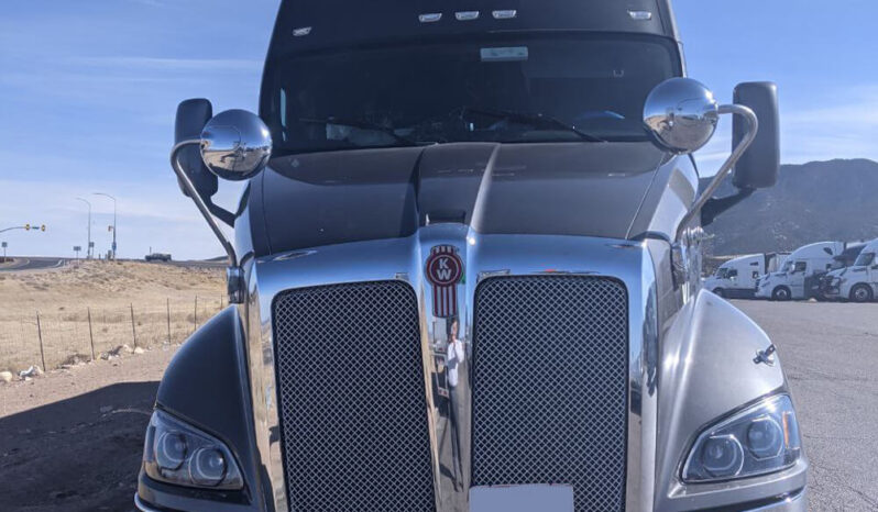 2013 KENWORTH T700 W/SLEEPER & 1999 WABASH TRAILER full
