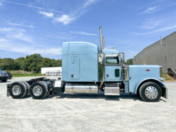2006 PETERBILT 379 W/70″ SLEEPER full
