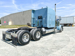 2006 PETERBILT 379 W/70″ SLEEPER full