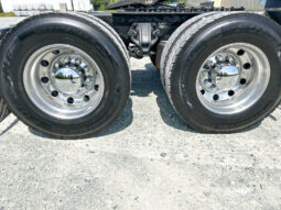 2006 PETERBILT 379 W/70″ SLEEPER full