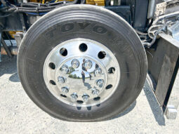 2006 PETERBILT 379 W/70″ SLEEPER full