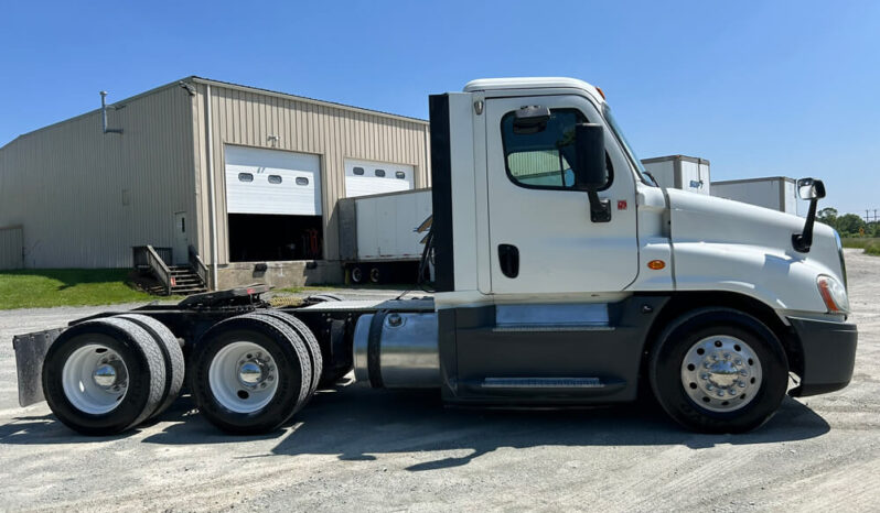 2018 FREIGHTLINER CA125 CASCADIA DAYCAB full