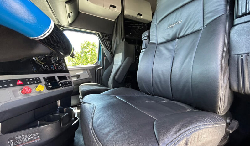 2020 FREIGHTLINER CASCADIA 126 W/72″ SLEEEPER full
