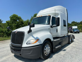 2019 INTERNATIONAL LT625 W/ 73″ HI-RISE SLEEPER