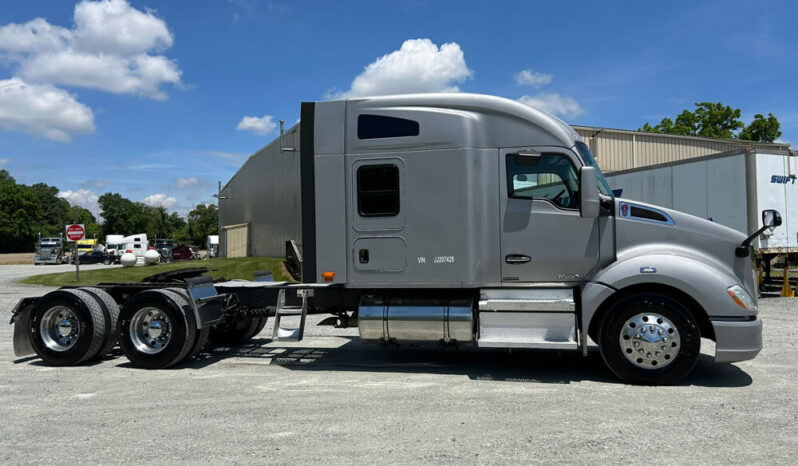 2018 KENWORTH T680 W/135K ON OVERHAUL full
