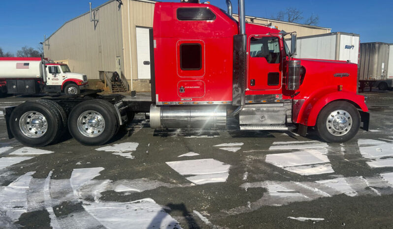 2006 KENWORTH W900L W/177K MILES ON CERTIFIED CAT OVERHAUL full