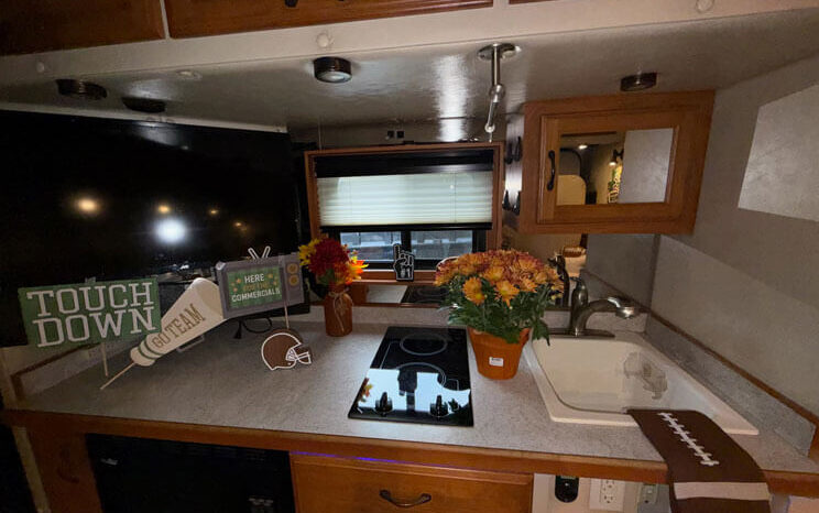 2013 KENWORTH T660 W/266K ON CERTIFIED CUMMINS OVERHAUL full