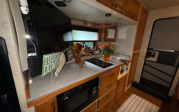 2013 KENWORTH T660 W/266K ON CERTIFIED CUMMINS OVERHAUL full