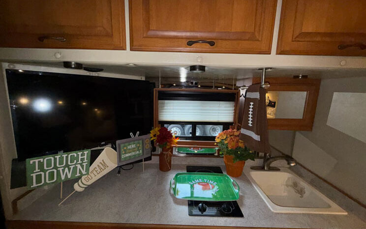 2013 KENWORTH T660 W/266K ON CERTIFIED CUMMINS OVERHAUL full