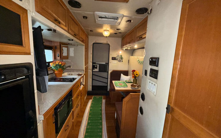 2013 KENWORTH T660 W/266K ON CERTIFIED CUMMINS OVERHAUL full