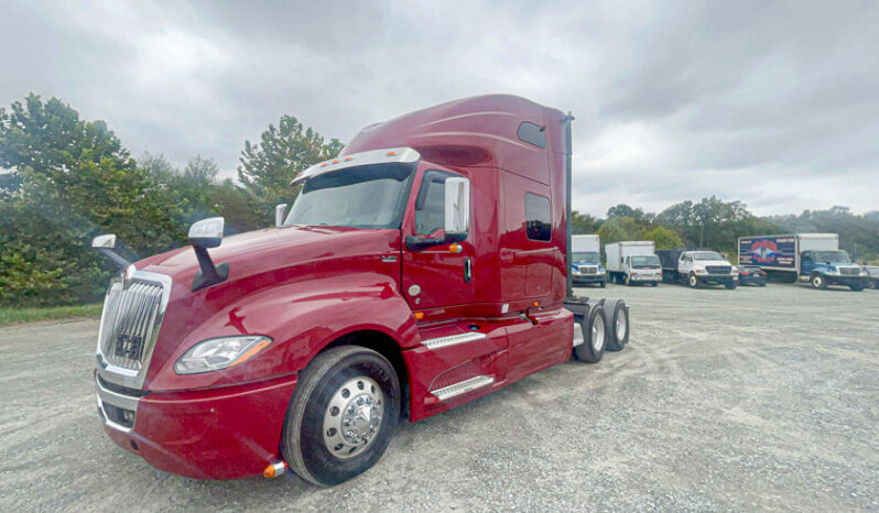 2018 INTERNATIONAL LT625 W/DOUBLE BUNK SLEEPER – 450 HP W/ 551K MILES full