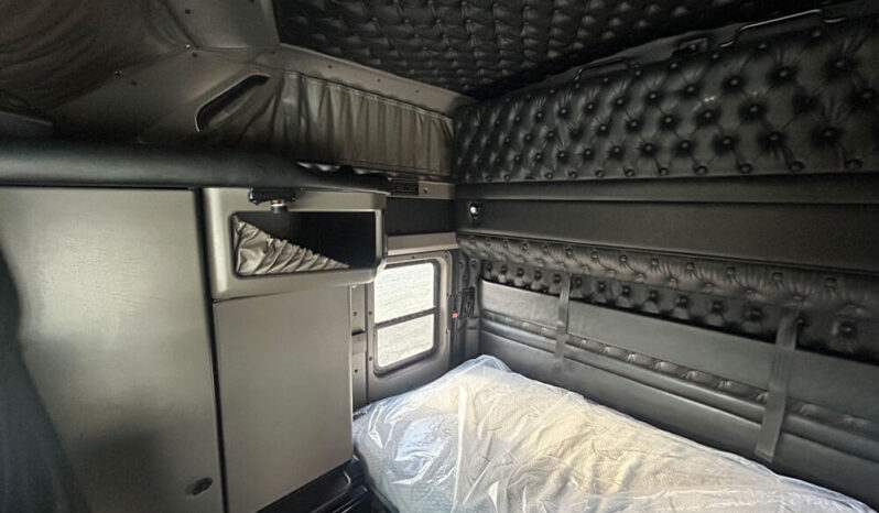 2019 KENWORTH W900L W/136K ON CERTIFIED OVERHAUL full