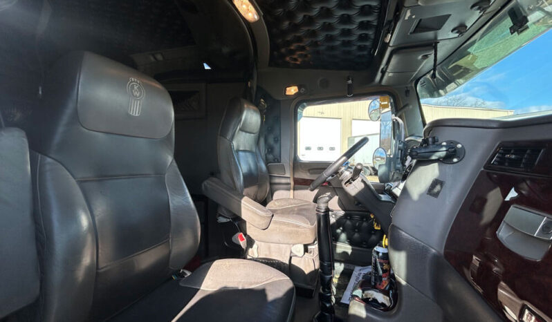 2019 KENWORTH W900L W/136K ON CERTIFIED OVERHAUL full