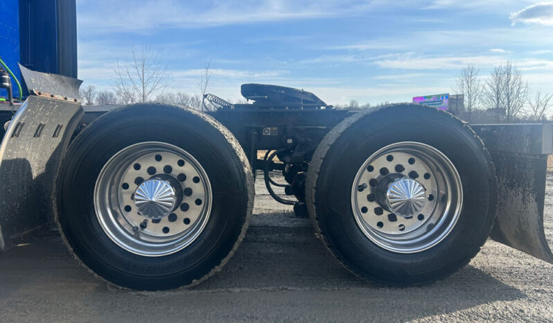 2016 PETERBILT 587 W/44K MILES ON CERTIFIED OVERHAUL full