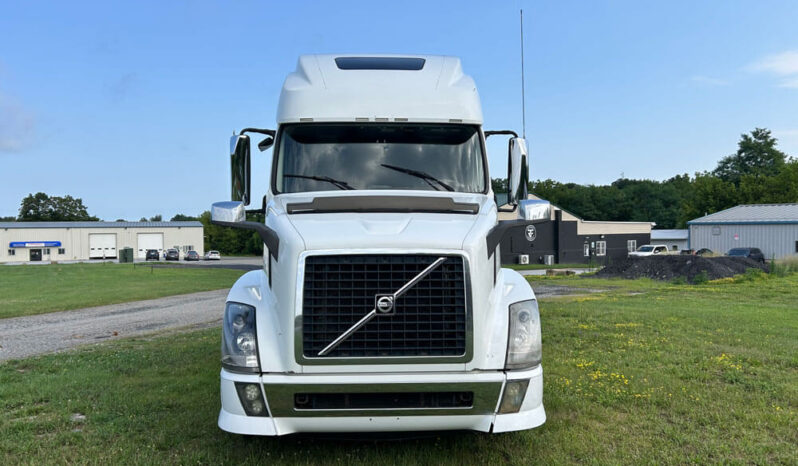 2013 VOLVO VNL860 W/ 70K MILES ON CERTIFIED OVERHAUL full