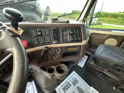 2013 VOLVO VNL860 W/ 70K MILES ON CERTIFIED OVERHAUL full