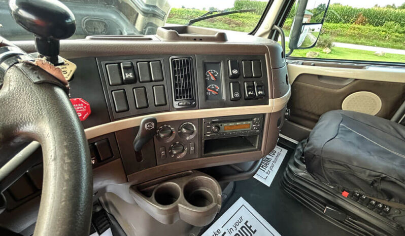 2013 VOLVO VNL860 W/ 70K MILES ON CERTIFIED OVERHAUL full