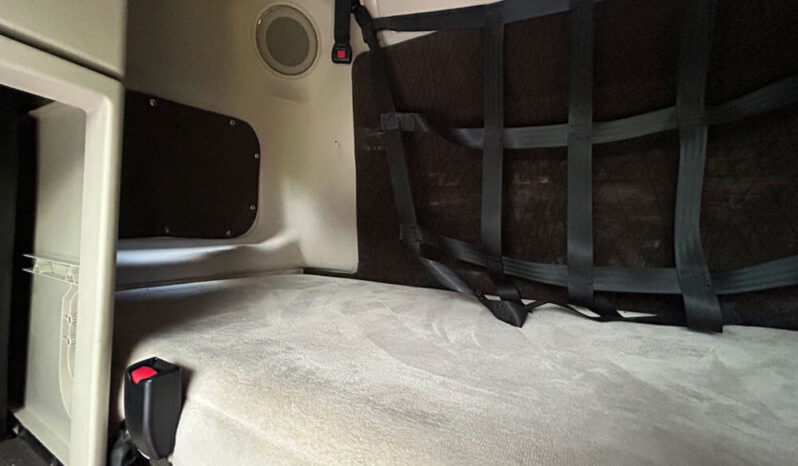 2013 VOLVO VNL860 W/ 70K MILES ON CERTIFIED OVERHAUL full