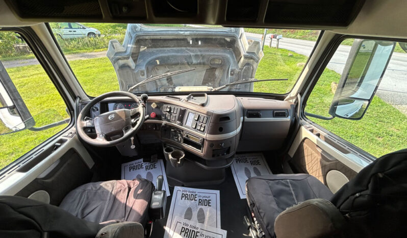 2013 VOLVO VNL860 W/ 70K MILES ON CERTIFIED OVERHAUL full