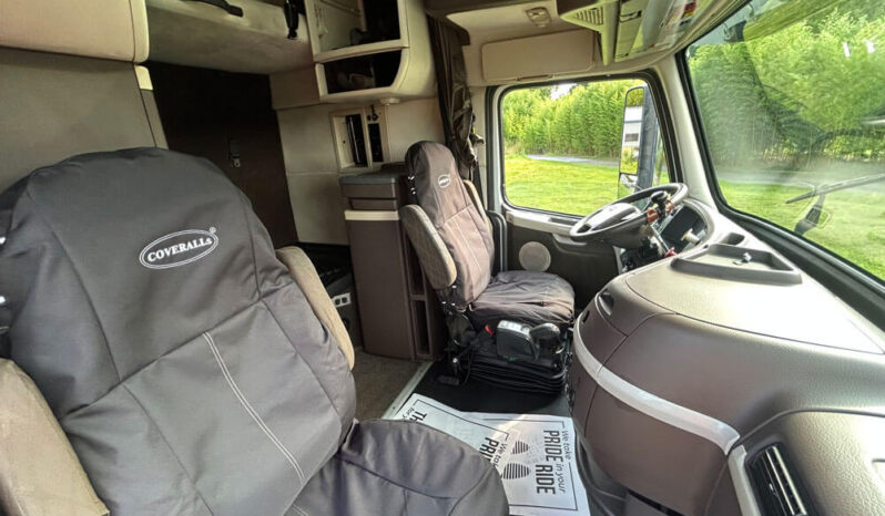 2013 VOLVO VNL860 W/ 70K MILES ON CERTIFIED OVERHAUL full