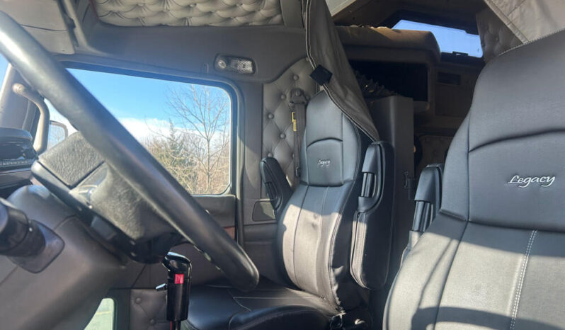 2006 KENWORTH T600 W/64K MILES ON CERTIFIED OVERHAUL full