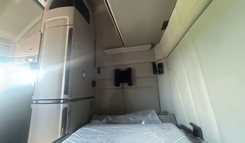 2019 PETERBILT 579 W/510 HP PACCAR ENGINE full