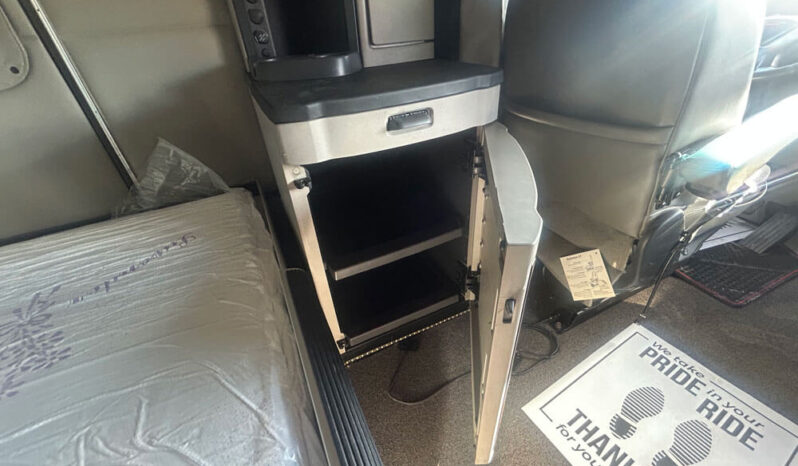 2019 PETERBILT 579 W/510 HP PACCAR ENGINE full