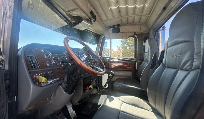 2003 PETERBILT 379 DAY CAB – BIG 500 HP WITH 70K ON CERTIFIED OVERHAUL full