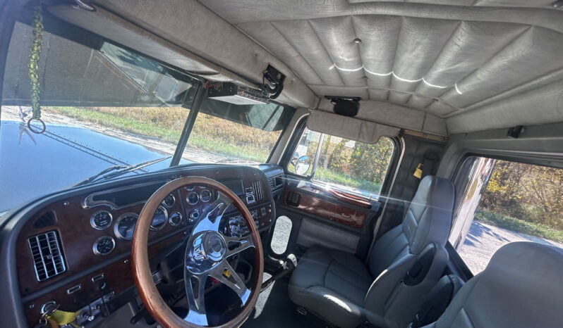 2003 PETERBILT 379 DAY CAB – BIG 500 HP WITH 70K ON CERTIFIED OVERHAUL full