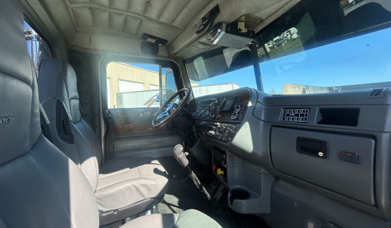 2003 PETERBILT 379 DAY CAB – BIG 500 HP WITH 70K ON CERTIFIED OVERHAUL full