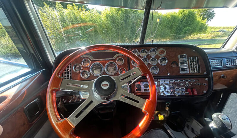 2005 PETERBILT 379EXHD W/81K MILES ON CERTIFIED OVERHAUL full