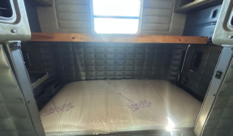 2005 PETERBILT 379EXHD W/81K MILES ON CERTIFIED OVERHAUL full