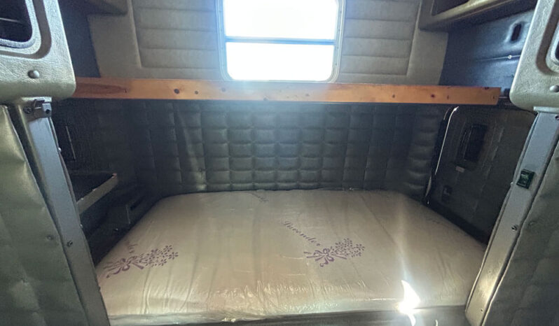 2005 PETERBILT 379EXHD W/81K MILES ON CERTIFIED OVERHAUL full