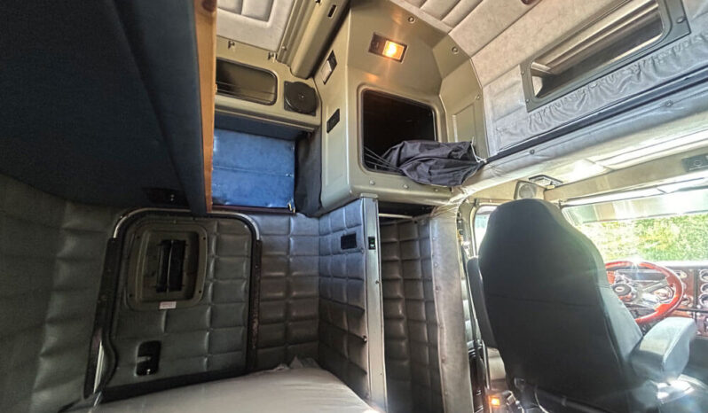 2005 PETERBILT 379EXHD W/81K MILES ON CERTIFIED OVERHAUL full