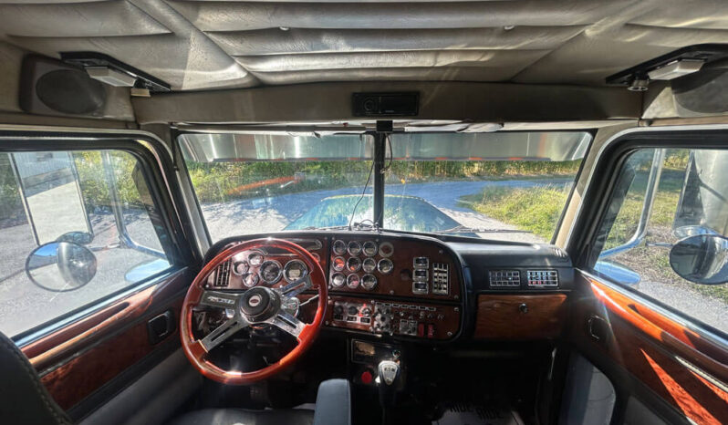 2005 PETERBILT 379EXHD W/81K MILES ON CERTIFIED OVERHAUL full