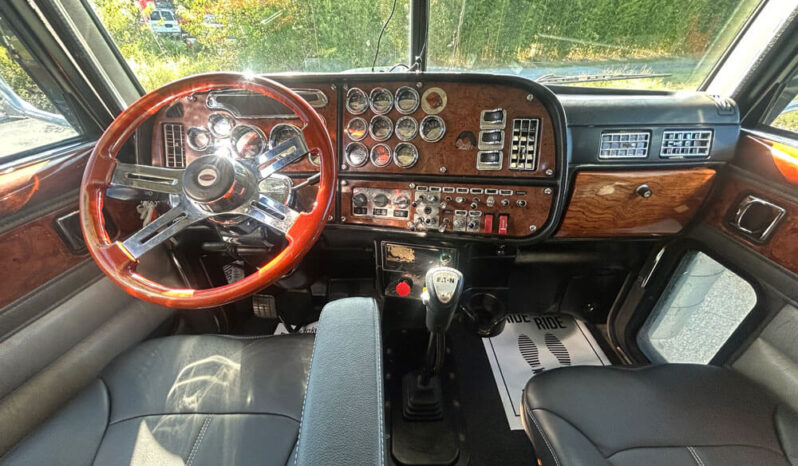 2005 PETERBILT 379EXHD W/81K MILES ON CERTIFIED OVERHAUL full