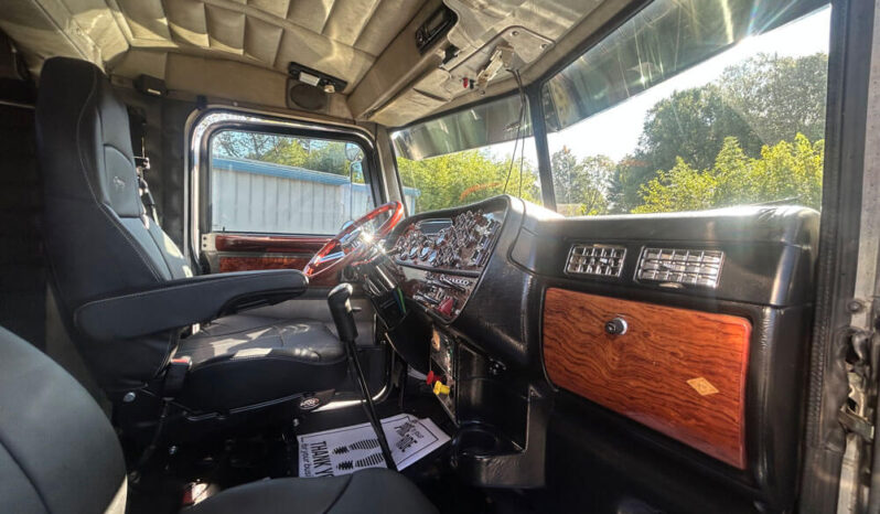 2005 PETERBILT 379EXHD W/81K MILES ON CERTIFIED OVERHAUL full