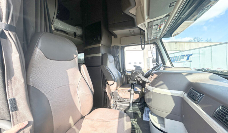 2017 VOLVO VNL780 w/ 77” DBL BUNK,ONLY 107K MILES ON RECON CUMMINS ENGINE full